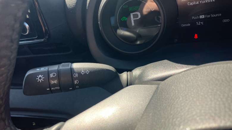 Toyota Yaris 1.5 Hybrid Design 5dr CVT Hybrid Hatchback